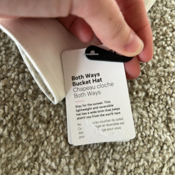 Lululemon both ways bucket hat white size M/L - Picture 4 of 5